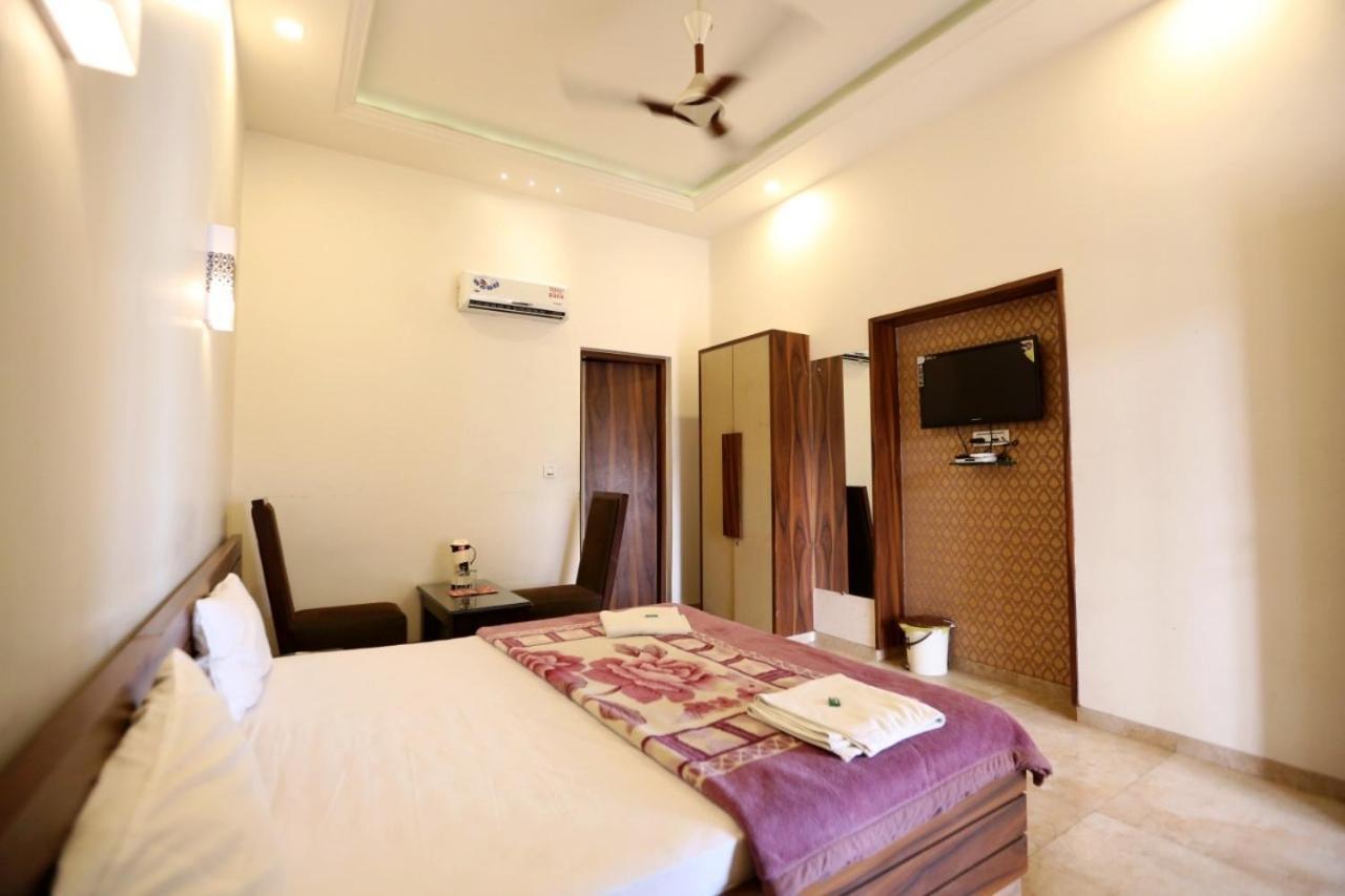 Kamay The Kohinoor Palace - A Heritage Hotel Faizābād المظهر الخارجي الصورة
